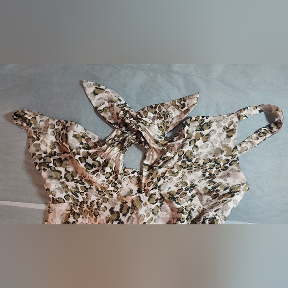 Dress - Picture 4 of 8